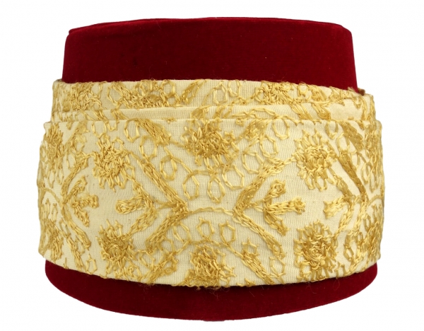 Tarbush with turban worn by a Samaritan man during prayers (Israel, late 20th century).