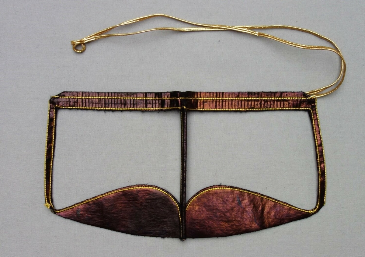 Battulah face veil from Bandar, Iran, late 20th century.