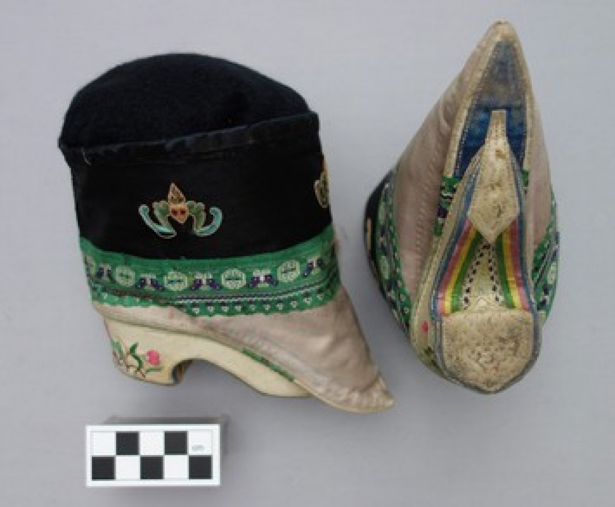 Pair of early 20th century lotus shoes.