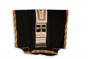 An al-Hudaydah dress from the northern part of the Tihamah region, western Yemen (1990's).