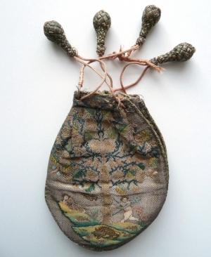 Maundy Money purse. Late 17th century. Generally associated with Queen Anne, r. 1702-1707.