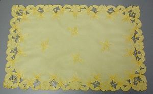 Modern, machine-embroidered table centre.