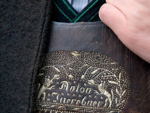 Modern example of Tyrol quill work.