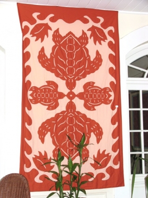 Example of appliqu&eacute; Tifaifai, from an exhibition at Papeete, July 2007.