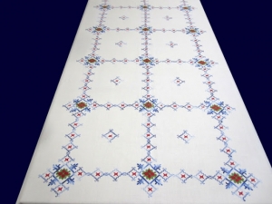 Example of Lagartera embroidery.