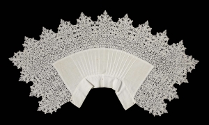 Lace collar, sewn in The Netherlands, but the lace was probaby worked in Italy. About 1625-1640.