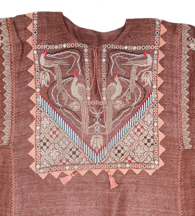 Detail van een Palestijnse jurk, Syrië, laat-20ste eeuw  (TRC 2003.0004a).