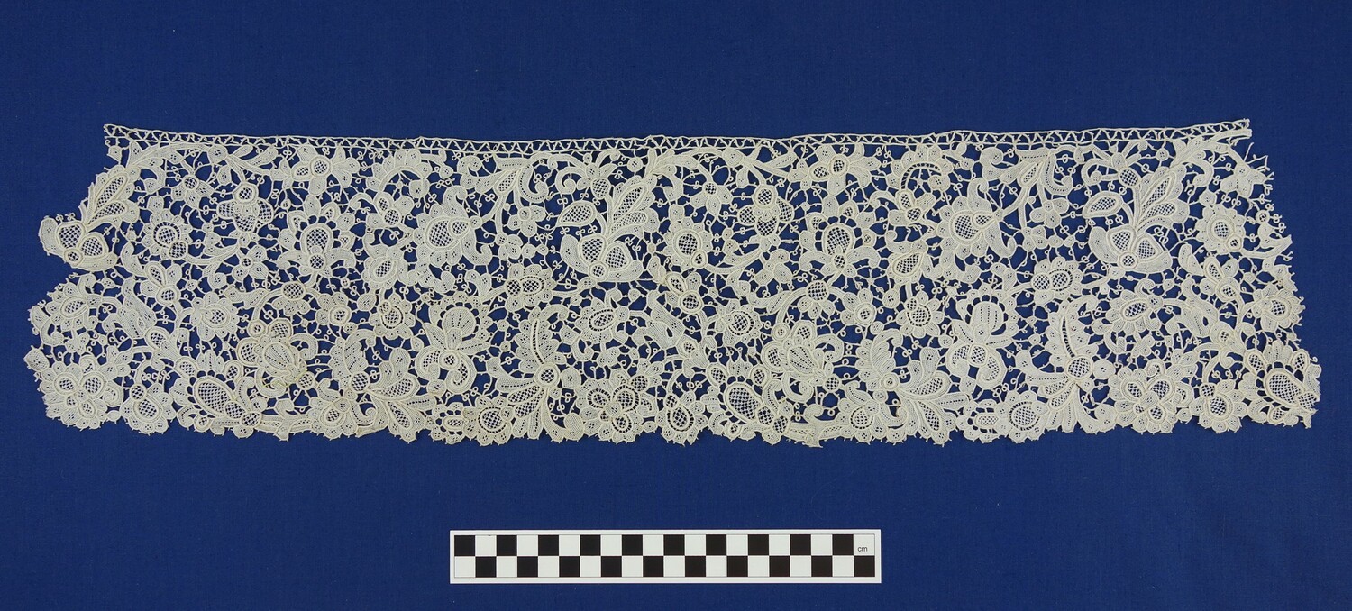 Sample of needle lace, the Netherlands, 20th century (TRC 2007.0559).