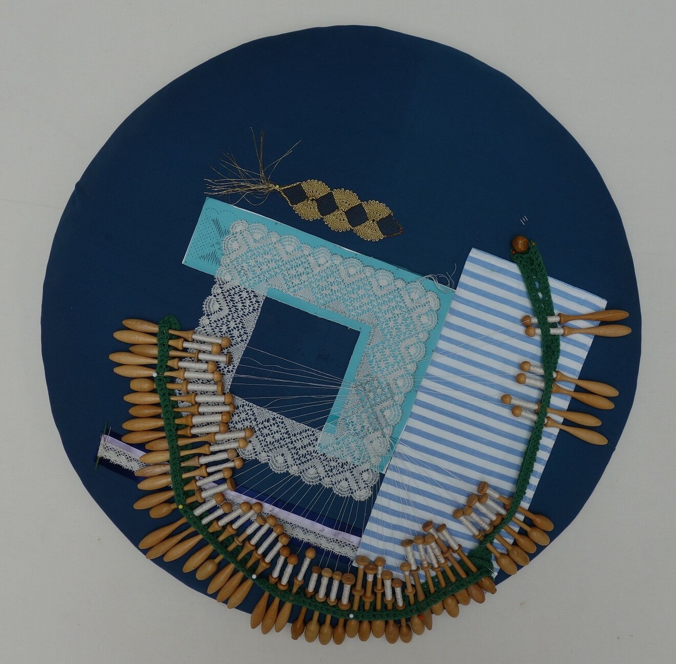 Bobbin lace pillow, late 20th century, the Netherlands (TRC 2017.0208).