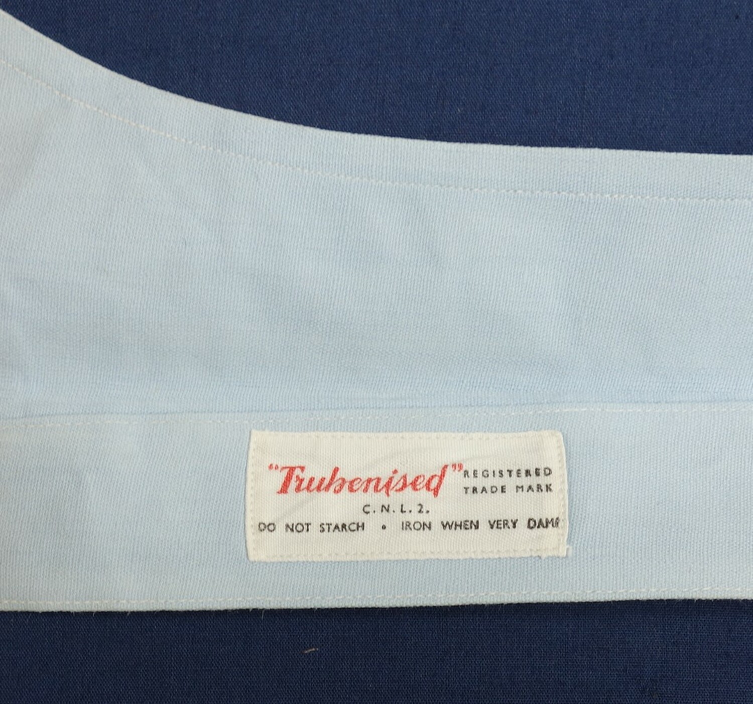 Detail of a trubanised collar, the Netherlands, mid-20th century (TRC 2018.1238).