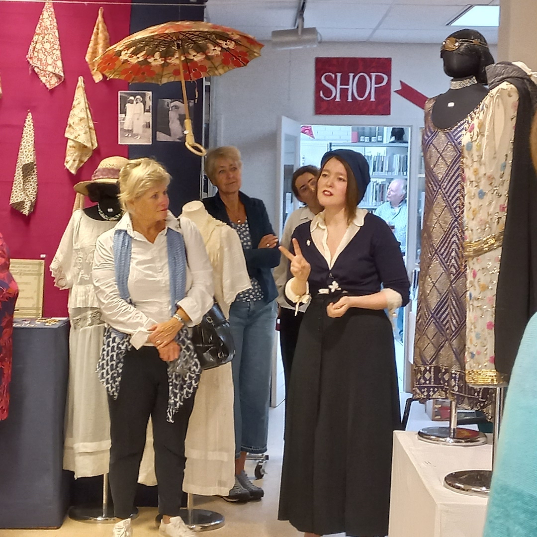 Yvonne van Delft (left), wethouder Cultuur Gemeente Leiden, and Augusta de Gunzbourg (right), curator of the exhibition. Photograph by Maria Linkogle.