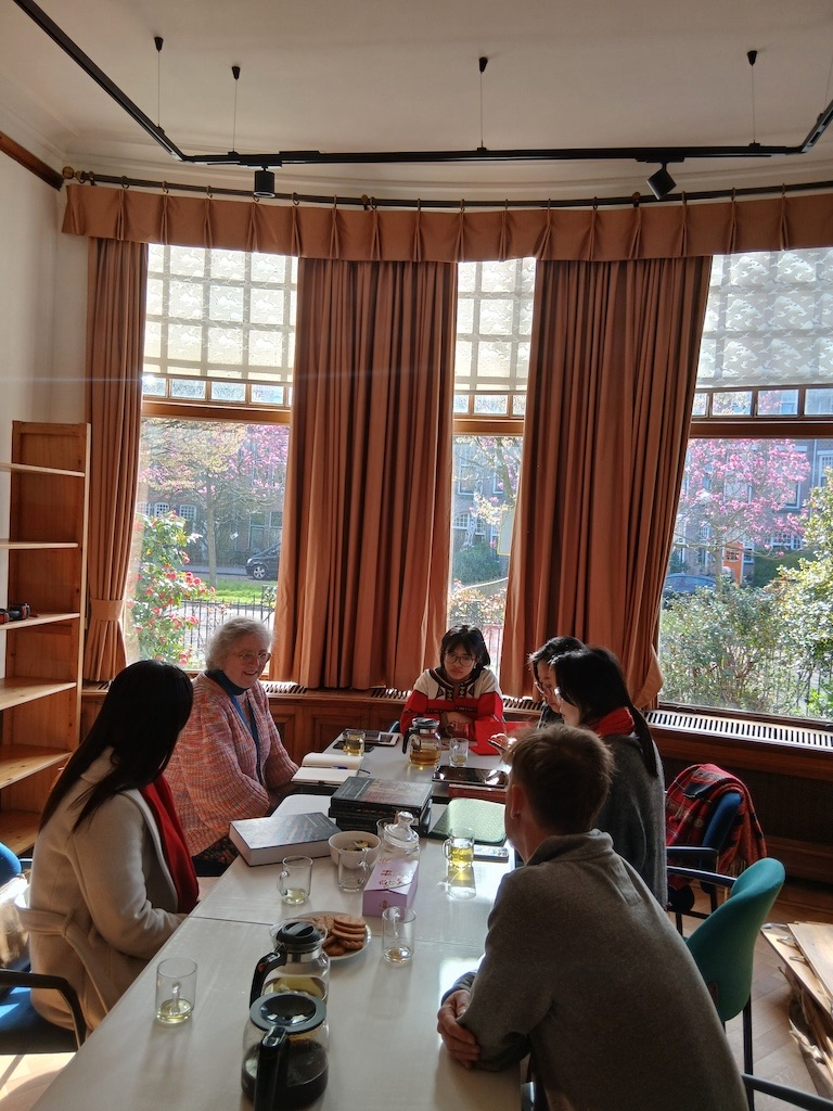 The Taiwanese delegation discussing further cooperation with TRC staff.