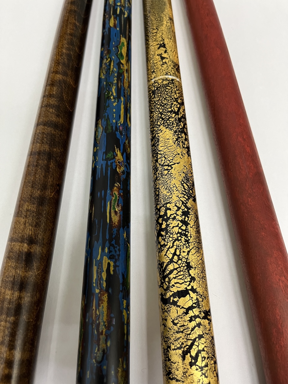 Fig. 8. Billiard cues decorated with hikihaku.