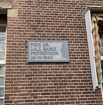 Fig. 6. The plaque attached next to the front door, commemorating Prof. Barte's protest speech, 26  November 1940.