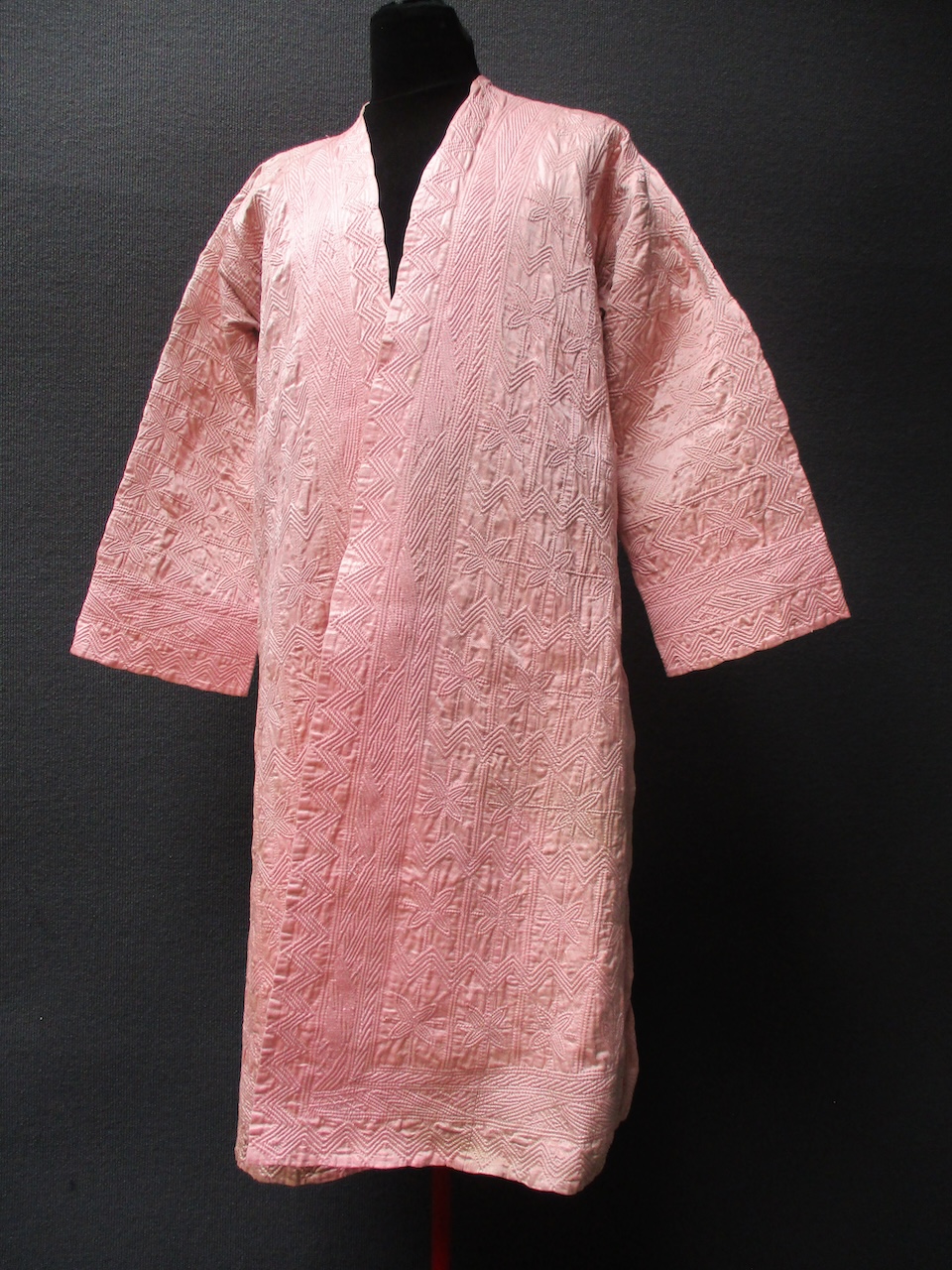 Quilted kaftan from Turkey. TRC 2026.0841.