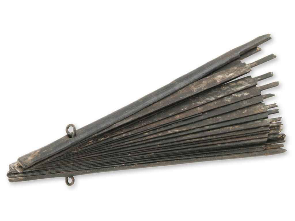 Remains of a 17th century fan, excavated in Alkmaar, the Netherlands (Newsletter 59 Erfgoed Alkmaar).