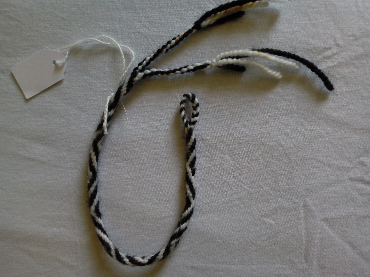 A rangzen, a Tibetan freedom bracelet (TRC Leiden).
