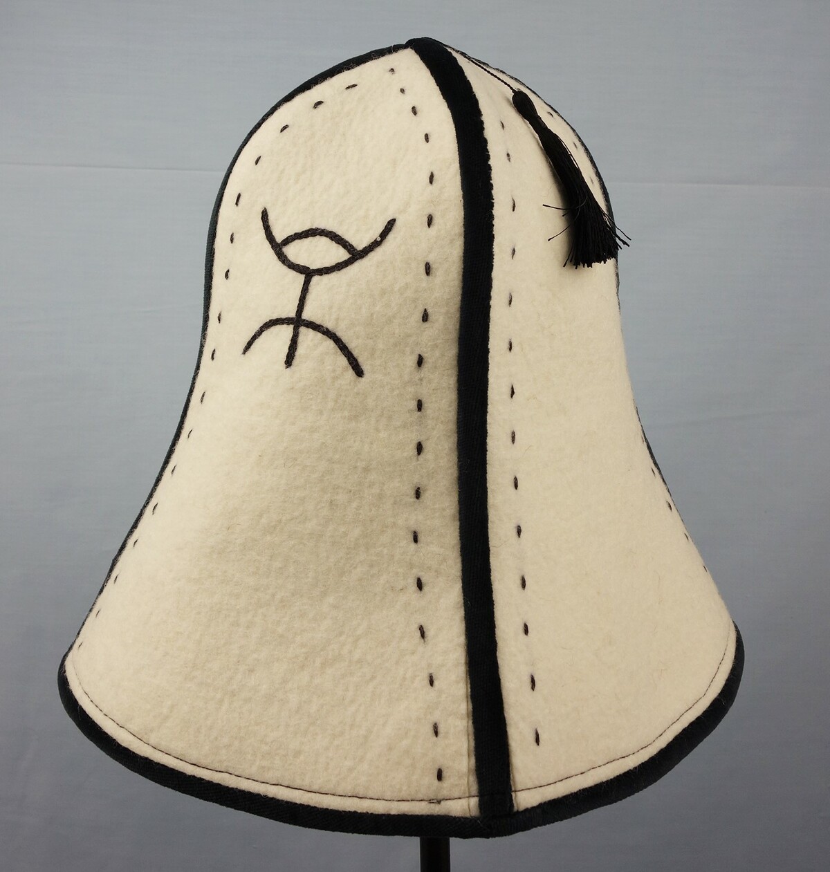 White kalpak from Kyrgyzstan, early 21st century, from the TRC collection (TRC 2013.0391).