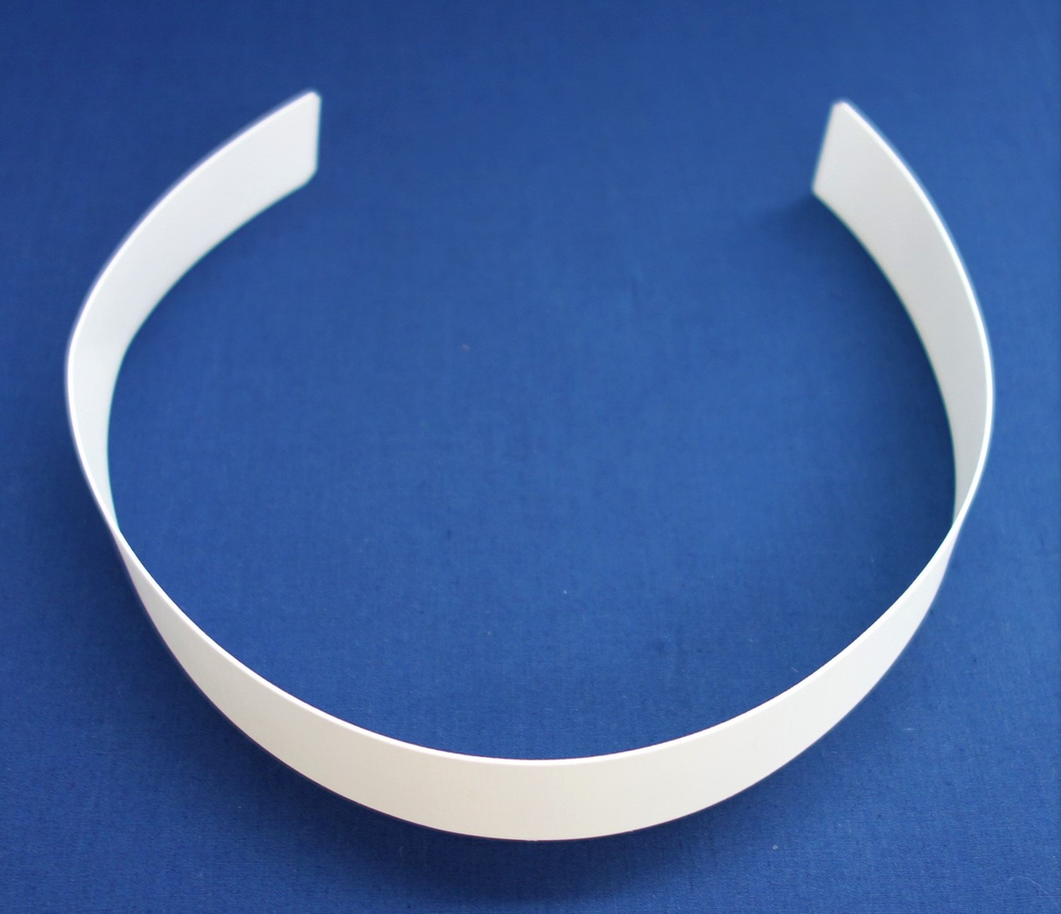 Clerical collar of an Anglican vicar (TRC 2018.0902).