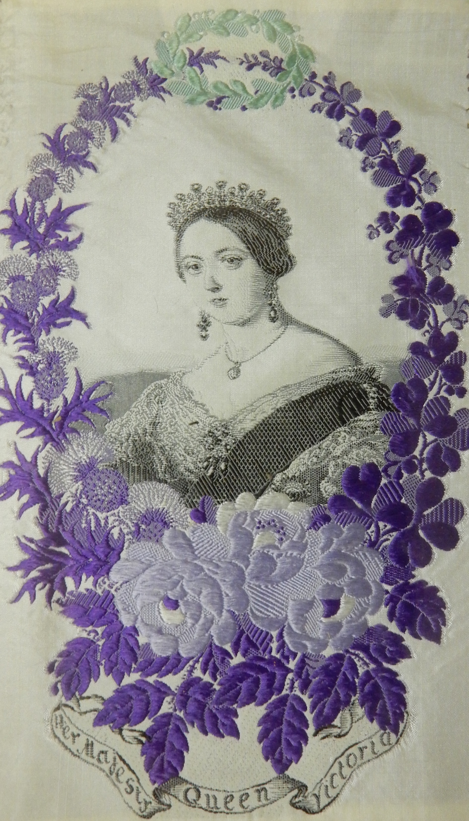 Stevengraph showing Queen Victoria, woven in Coventry (England) in 1841.