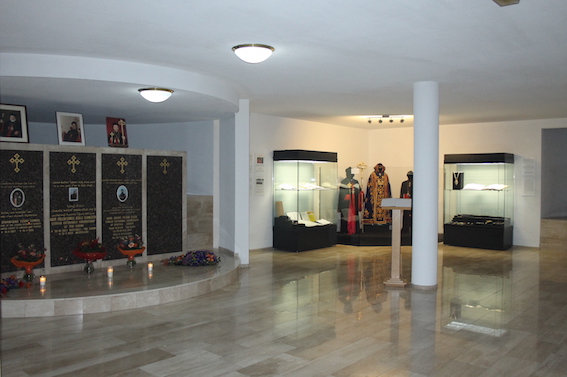 Display of clothing and objects associated with Bishop Mor Julius Yeshù Çiçek. 5th Nov. 2017. Photograph by Gewargis Acis.